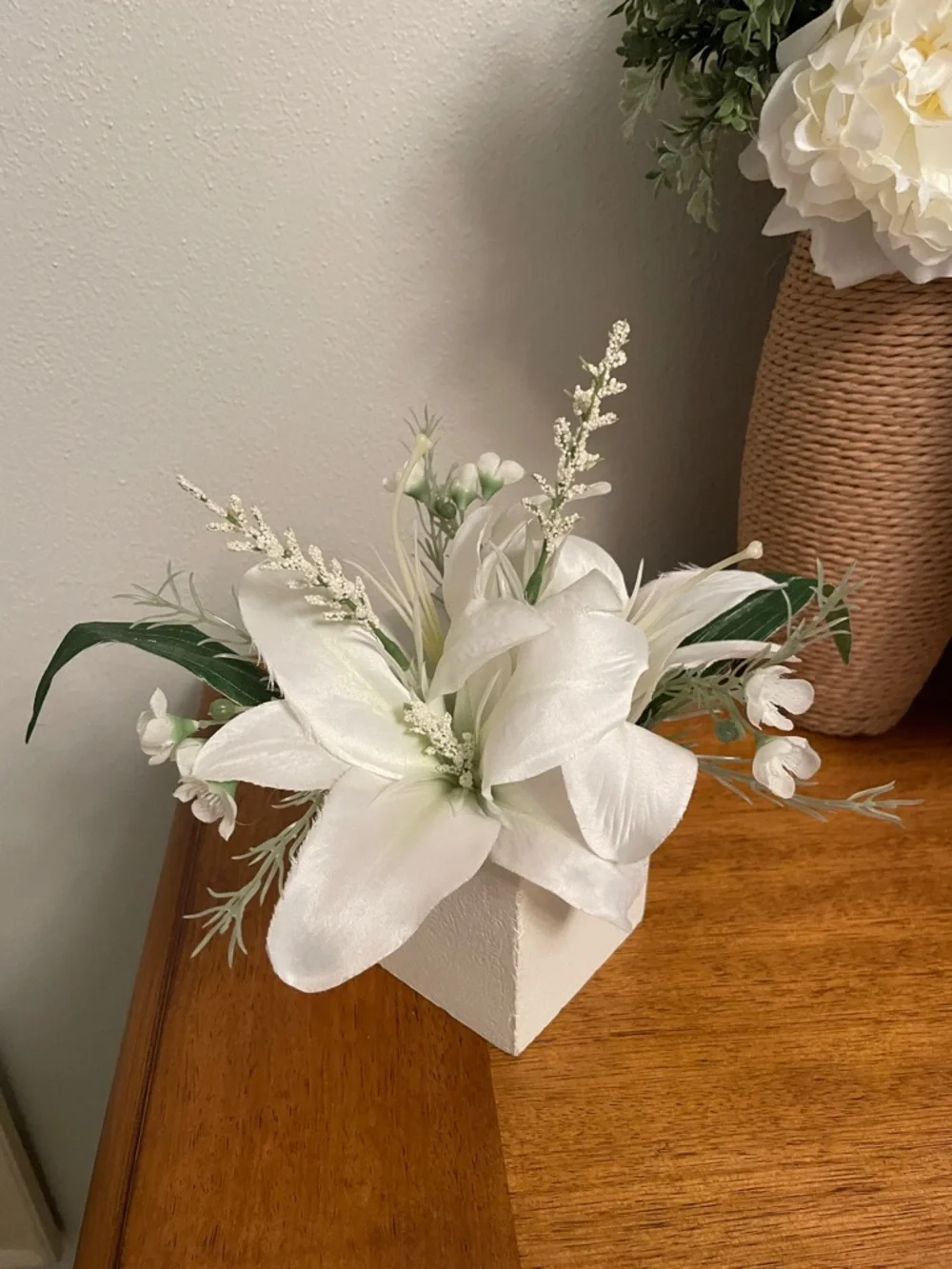 Lily Artificial Silk Floral Arrangement in Square Pot Lightly Used